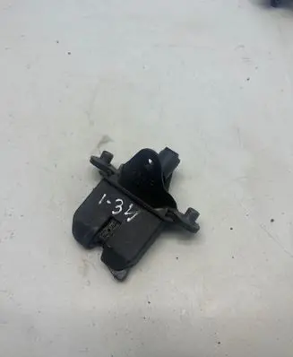 Skoda Octavia Mk2 (1Z) Tailgate/trunk/boot lock/catch/latch 1Z5827501C BN3C7