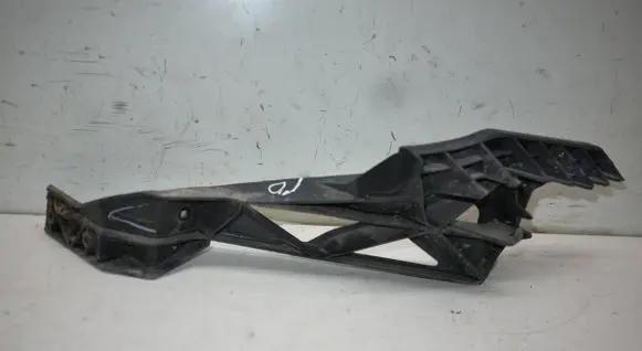 Chrysler Town & Country V Front bumper mounting bracket 68084828AA