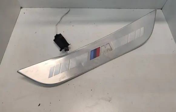BMW 8 G16 Front sill trim cover 8077339 51478077339