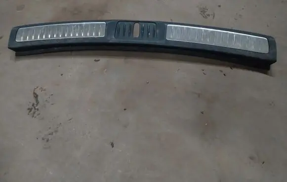 Toyota Avensis T270 Trunk/boot sill cover protection 5838705110