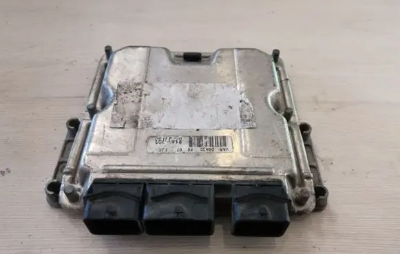 Peugeot 406 Engine control unit/module 0281010627 9642301880