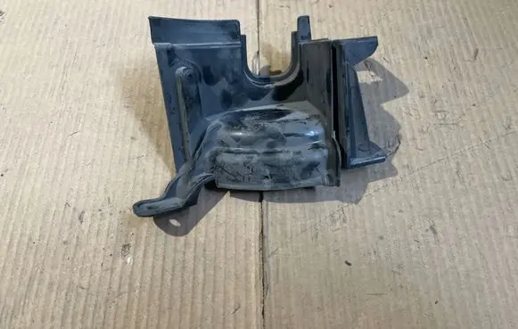 BMW X3 F25 Other engine bay part 7213666