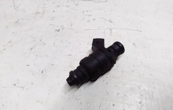Audi A6 S6 C5 4B Fuel injector 078133551AC