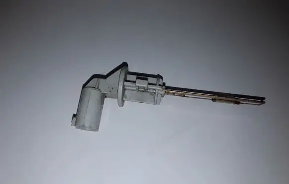 BMW 5 E60 E61 Coolant level sensor 7506601