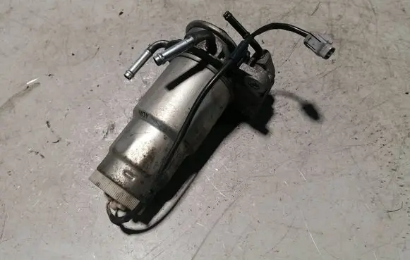 Toyota Corolla Verso E121 Fuel filter housing 23390YZZAA