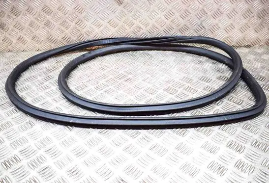 Mercedes-Benz GLE W167 Rubber seal front door (on door) 