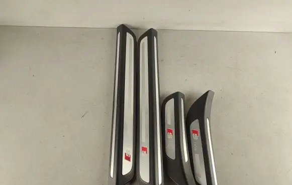 Audi Q5 SQ5 8R sill trim set (inner) 8R0853373C 8R0853375 8R0853374C