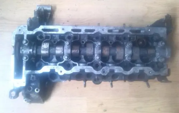 Opel Vectra B Engine head r90529835