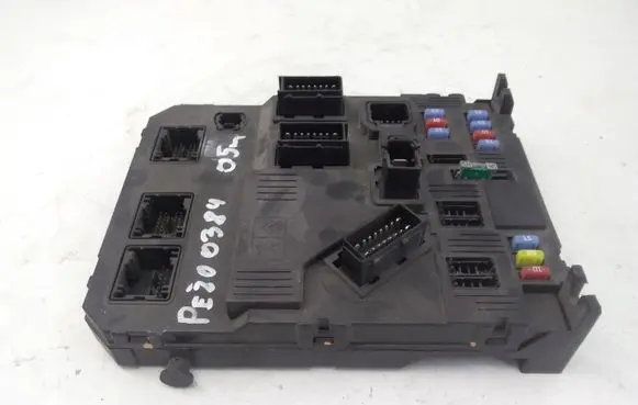 Peugeot 407 Fuse module 9655708480 BSIS0300