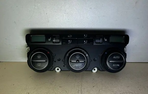 Volkswagen PASSAT B6 Climate control unit 74677533V 746775
