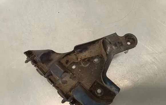 Volvo XC60 Front bumper mounting bracket 31383163