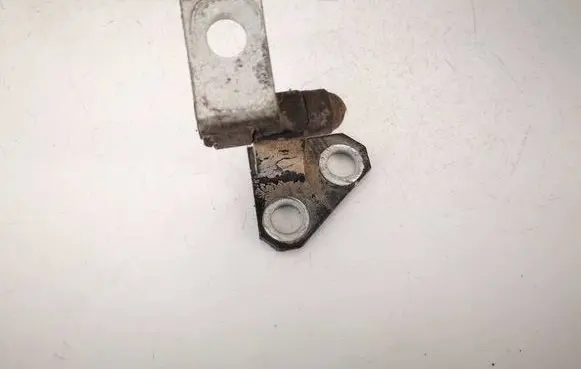 Volkswagen PASSAT B6 Rear door lower hinge 3C4833401D