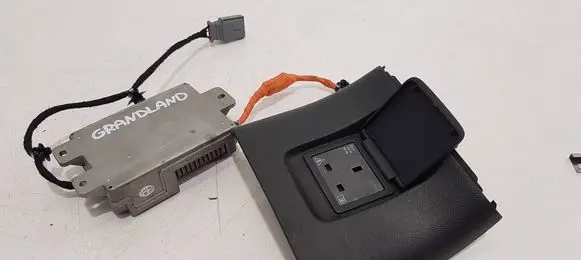 Opel Grandland X Voltage converter inverter 9819269180