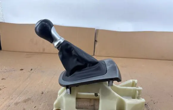 KIA Rio Gear shifter/selector 437001WXXX PA66GF30