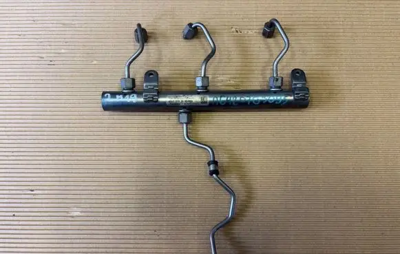Mercedes-Benz GLE (W166 - C292) Fuel main line pipe A6420703095 1632000688