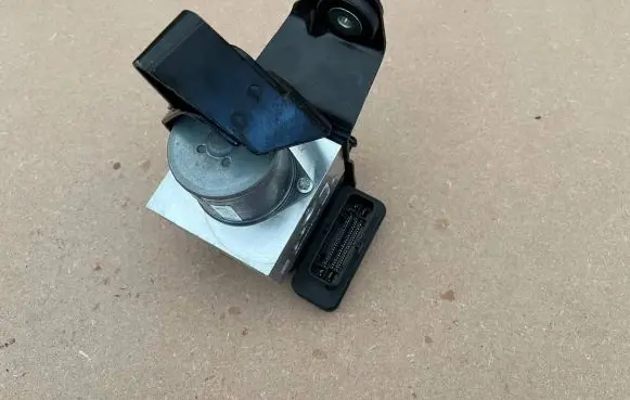 Mercedes-Benz ML W166 ABS Pump a1669014100 A1669014100