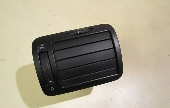 Volkswagen PASSAT B5.5 Dash center air vent grill 3B0819703D