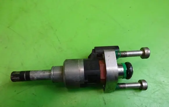 Opel Mokka Fuel injector