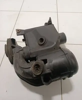 Nissan Pathfinder R51 Air filter box EB300
