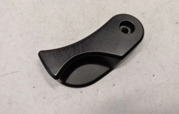 Engine bonnet (hood) release handle