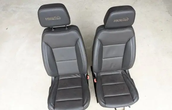 Chevrolet Tahoe Seat set 