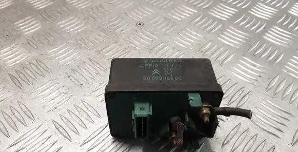 Peugeot 807 Glow plug pre-heat relay 9639912580