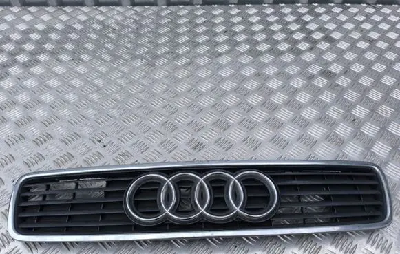 Audi A4 S4 B5 8D Front bumper upper radiator grill 8D0853651D