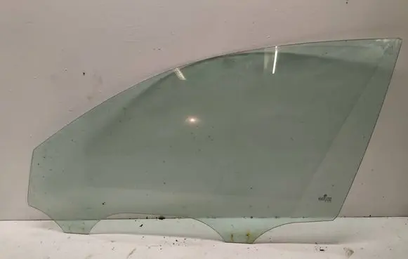 Volkswagen PASSAT B5.5 Front door window glass four-door 43R00082 DOT90AS2M40