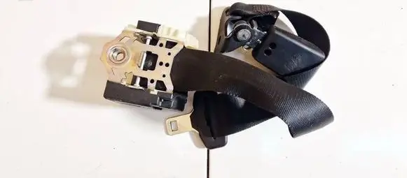 Ford Focus Middle seatbelt (rear) 33050333 jci314675