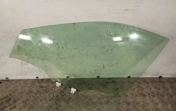Nissan X-Trail T32 Front door window glass four-door 43R00011