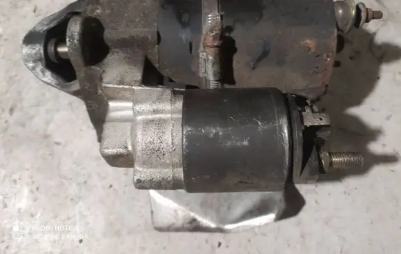 Volkswagen PASSAT B5 Starter motor 0001107068