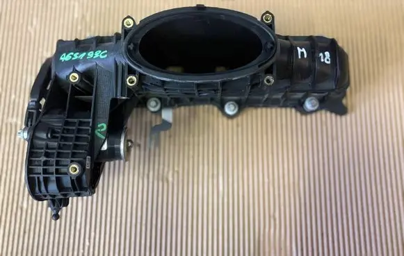 Mercedes-Benz CLA C117 X117 W117 Intake manifold A6510905737