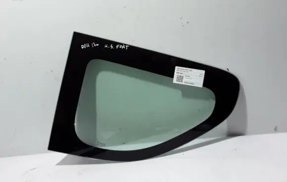 Dacia Dokker Rear side window 833074402R