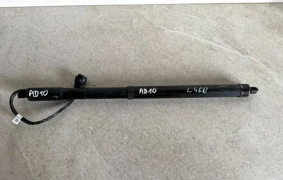 Land Rover Range Rover L460 Type LK Tailgate strut AD10