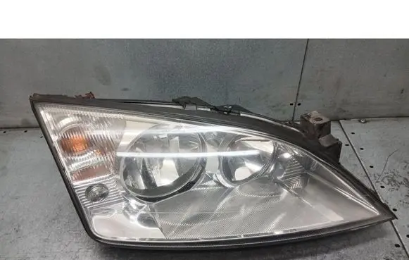 Ford Mondeo Mk III Front reflector 1S7113005AK