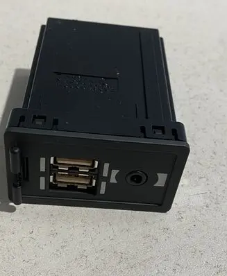 Lexus UX USB socket connector 8619011010