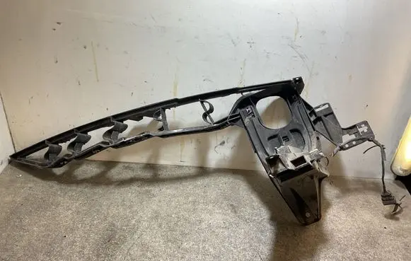 BMW X5 E70 Headlight/headlamp mounting bracket 7157984 10503410