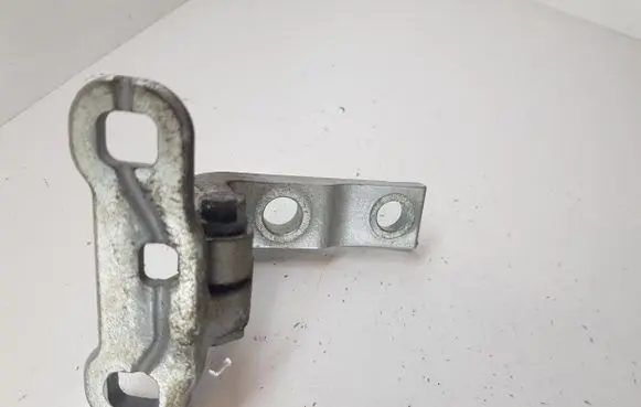 Volvo S90, V90 Front door upper hinge 31371552