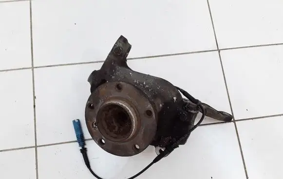 BMW 5 E60 E61 Front wheel hub spindle knuckle