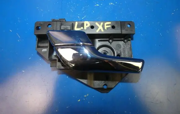 Jaguar XF X250 Front door interior handle