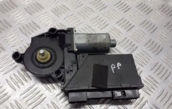 Audi A2 Vent window/glass motor 8Z1959802A