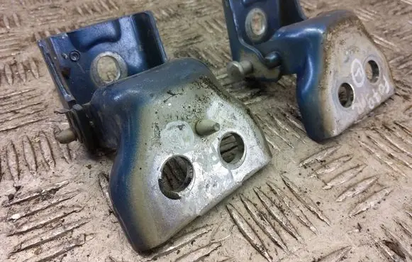 Peugeot Partner Front door hinge set 