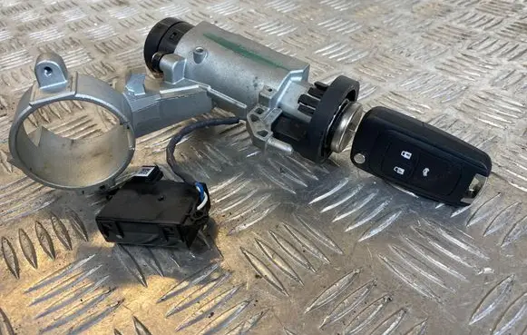 Opel Insignia A Ignition lock 20939745 13500226 13504286