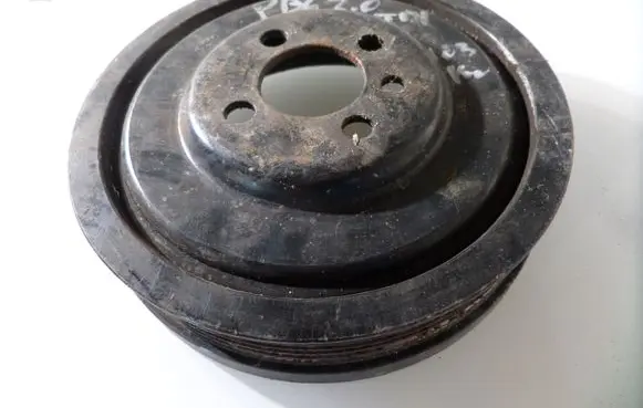 Volkswagen PASSAT B6 Crankshaft pulley 036105243
