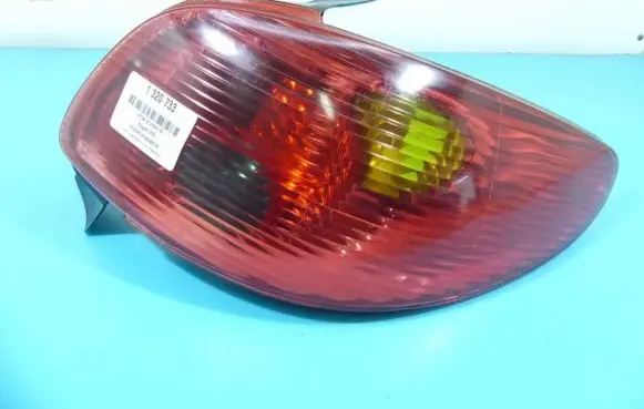 Peugeot 206 Rear/tail lights IMPRK1320733