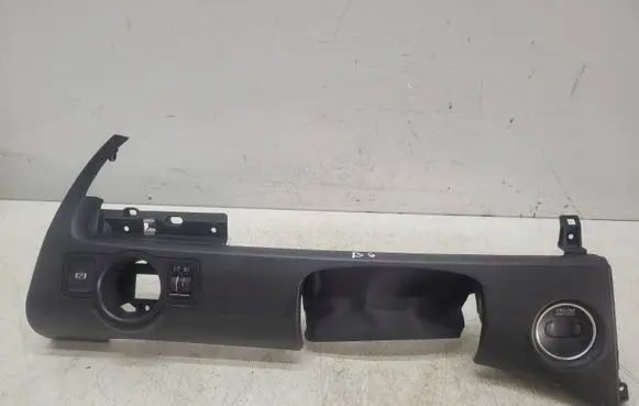 Dashboard lower bottom trim panel