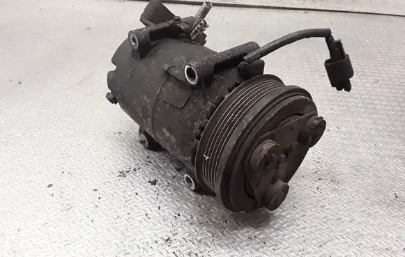 Ford Focus Air conditioning (A/C) compressor (pump) 3M5M19D629KF