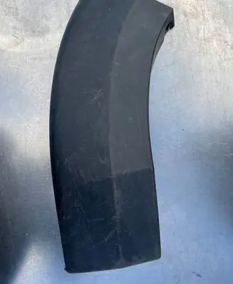 Front bumper splitter molding