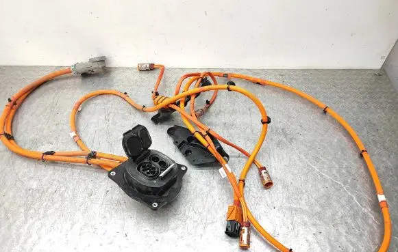 BMW i4 Electric car charge socket 5A83124 21968710 250ADCL