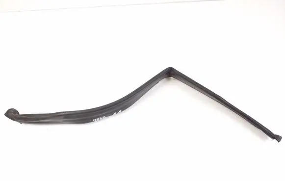Mercedes-Benz C W204 Engine compartment rubber A2046280898